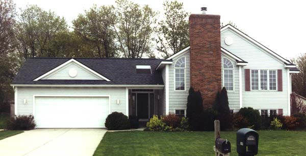 3-bedroom-2-bath-1600-sq.-ft.-Parade-Home-1998-Leelanau-Michigan-Prestige-Construction-1.jpg