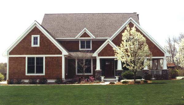 3-bedroom-2.5-bath-2700-sq.-ft.-Traverse-City-New-Home-Construction-By-Prestige-1.jpg