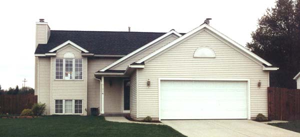 4-bedroom-2-bath-1396-sq.-ft.-Prestige-Construction-Leelanau-Michigan-1.jpg