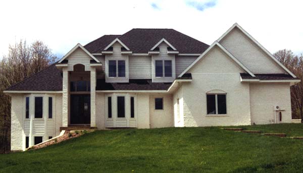 5-bedroom-3-bath-3100-sq.-ft.-Traverse-City-Custom-Home-Builders-Prestige-1.jpg